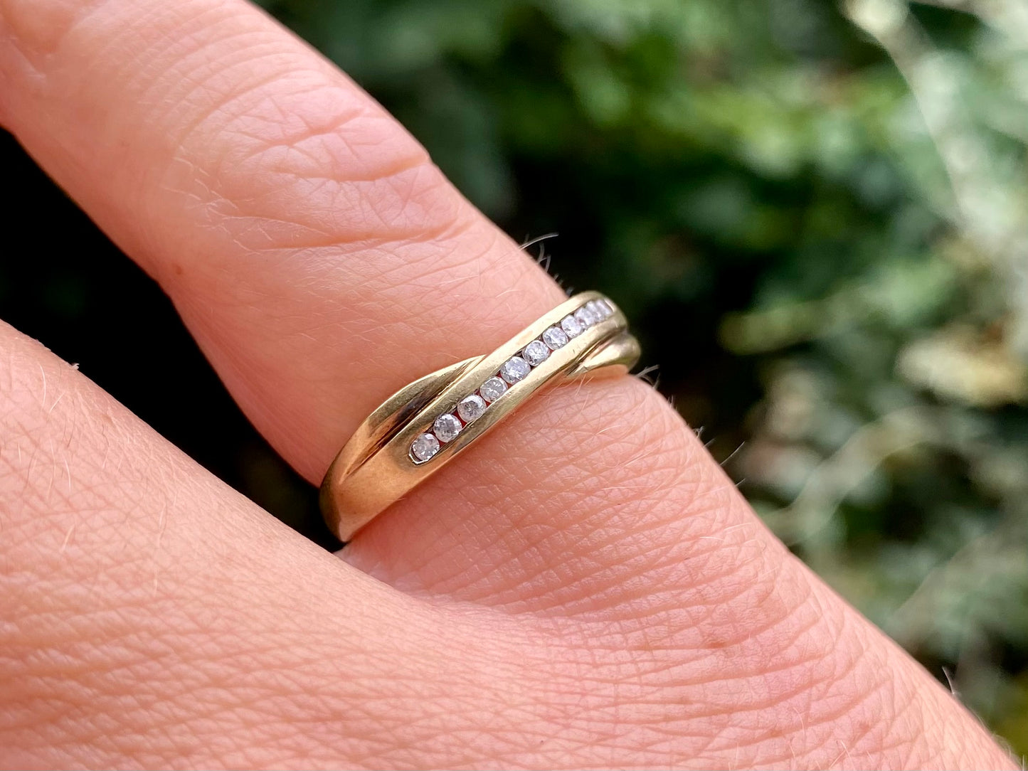 9ct Gold Diamond Crossover Ring
