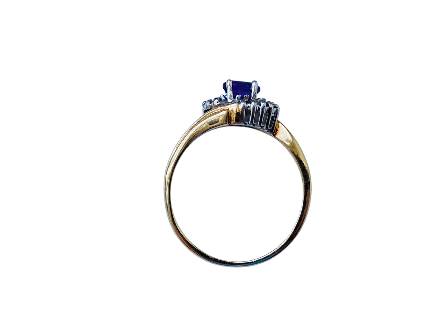 9ct Gold Amethyst & Diamond Ring