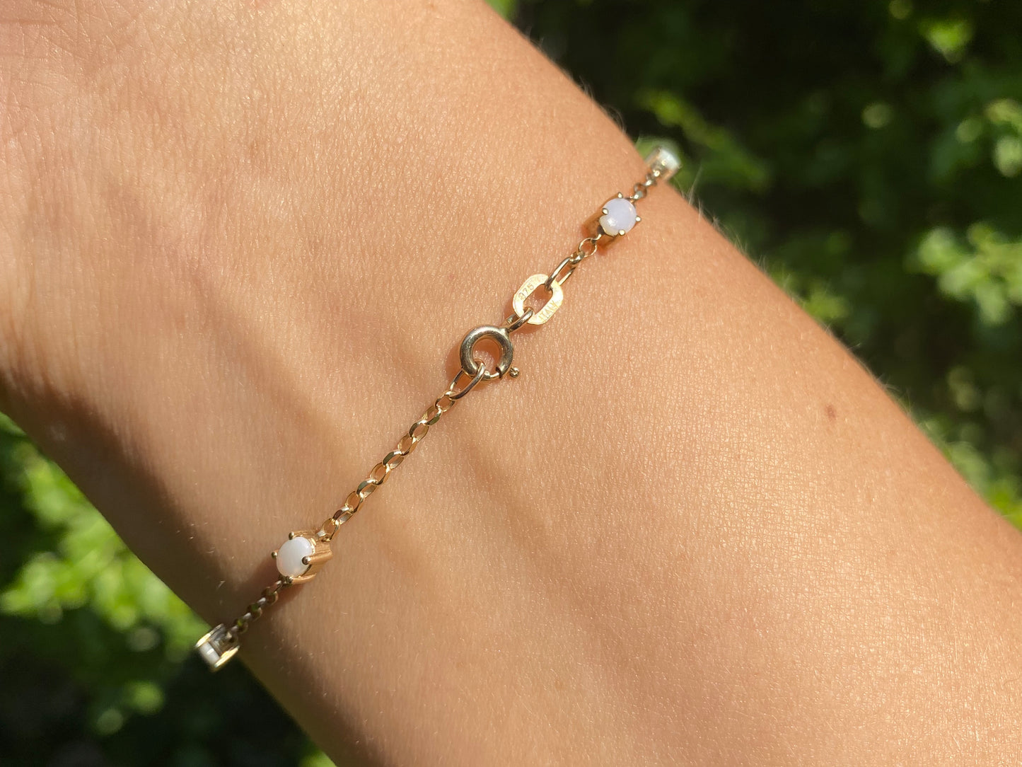 9ct Gold Opal Bracelet