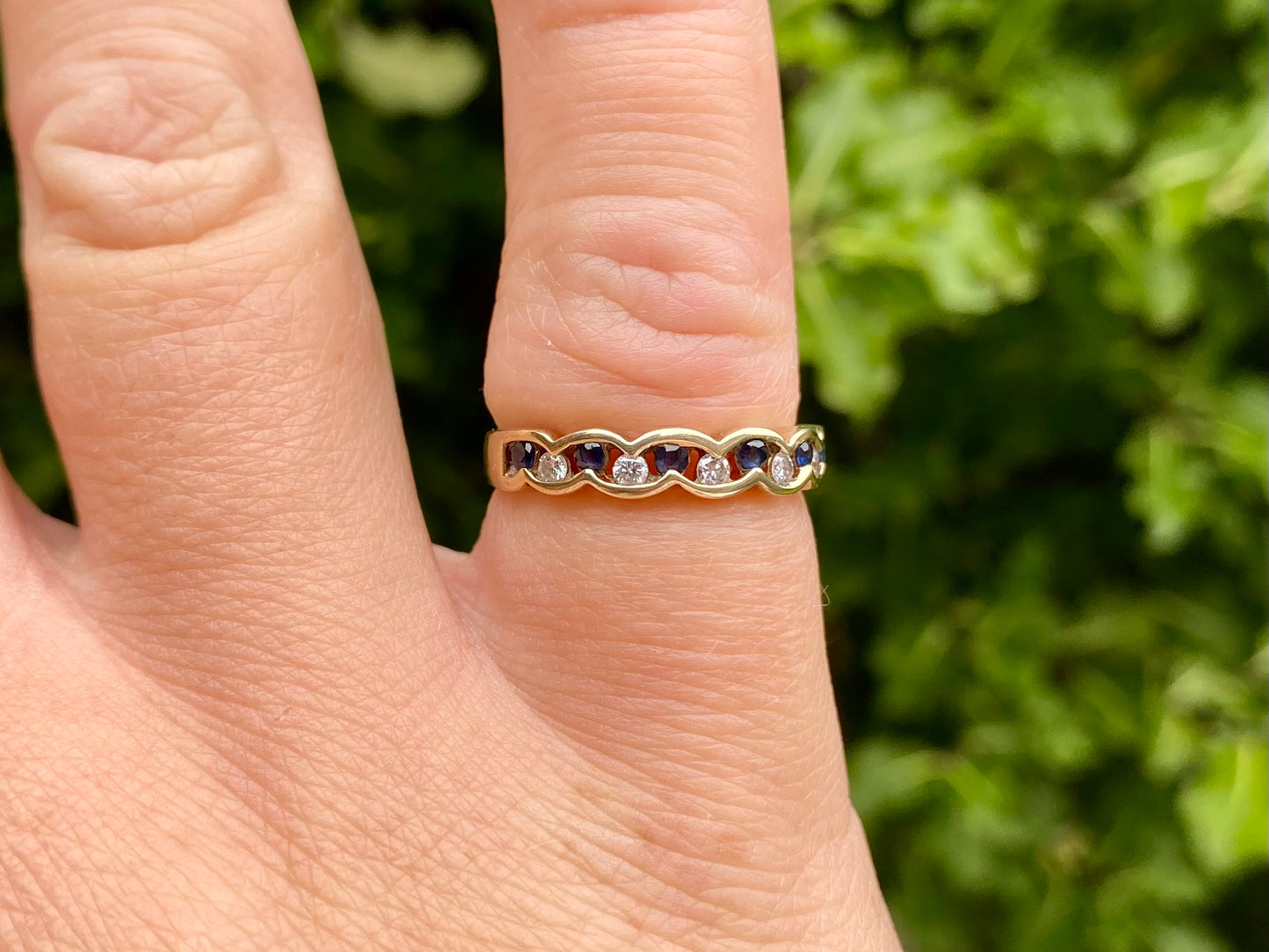 9ct Gold Sapphire & Diamond Ring