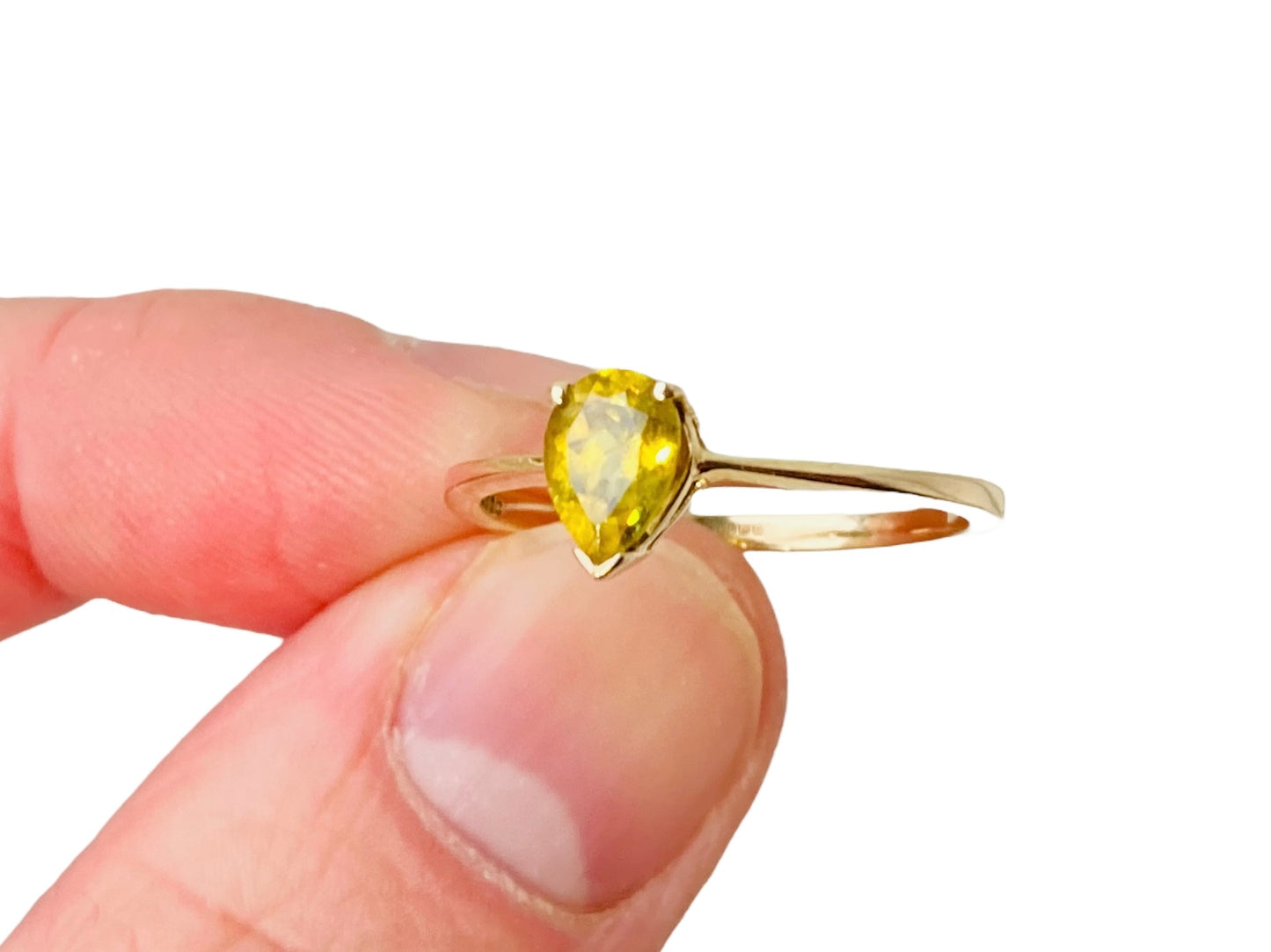 9ct Gold Canary Zircon Ring