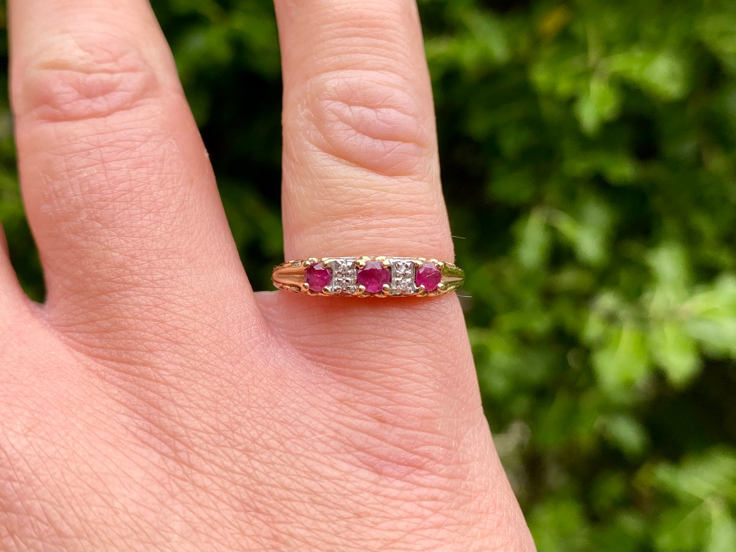 Vintage 9ct Gold Ruby & Diamond Ring