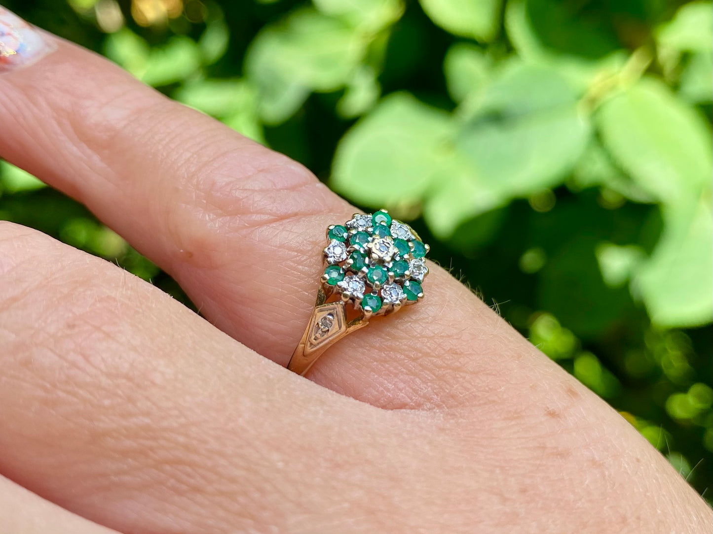 9ct Gold Emerald & Diamond Ring