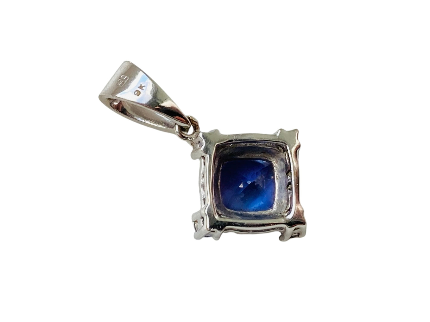 9ct Gold Tanzanite & Diamond Pendant