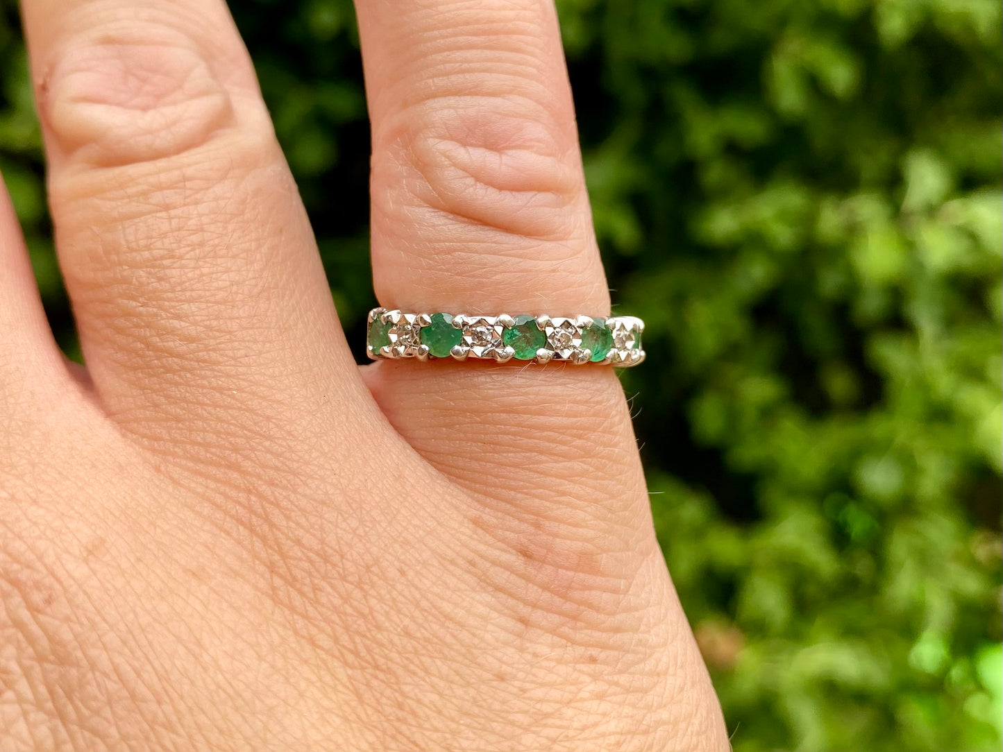 9ct Gold Emerald & Diamond Ring