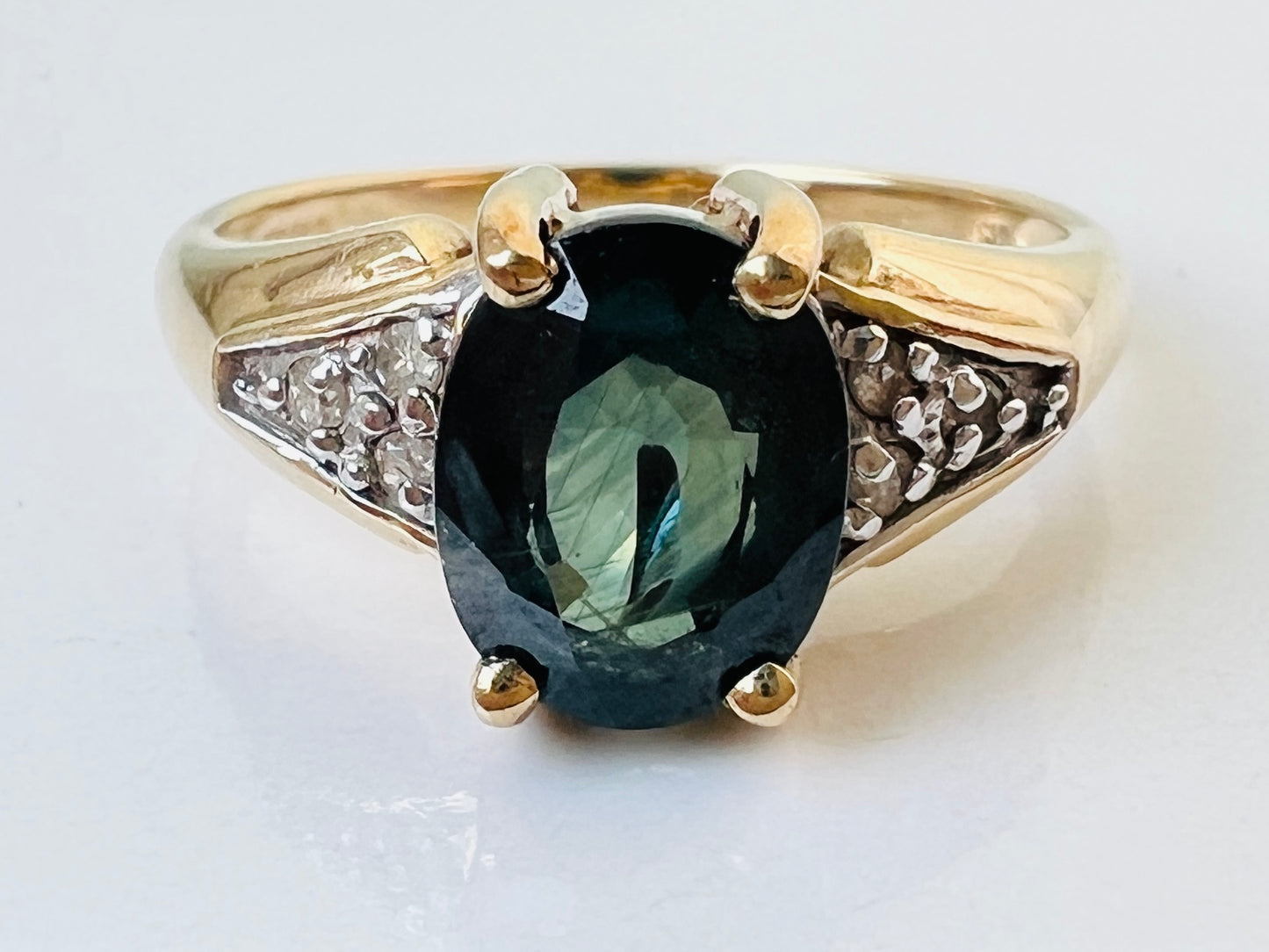 9ct Gold Teal Sapphire & Diamond Ring