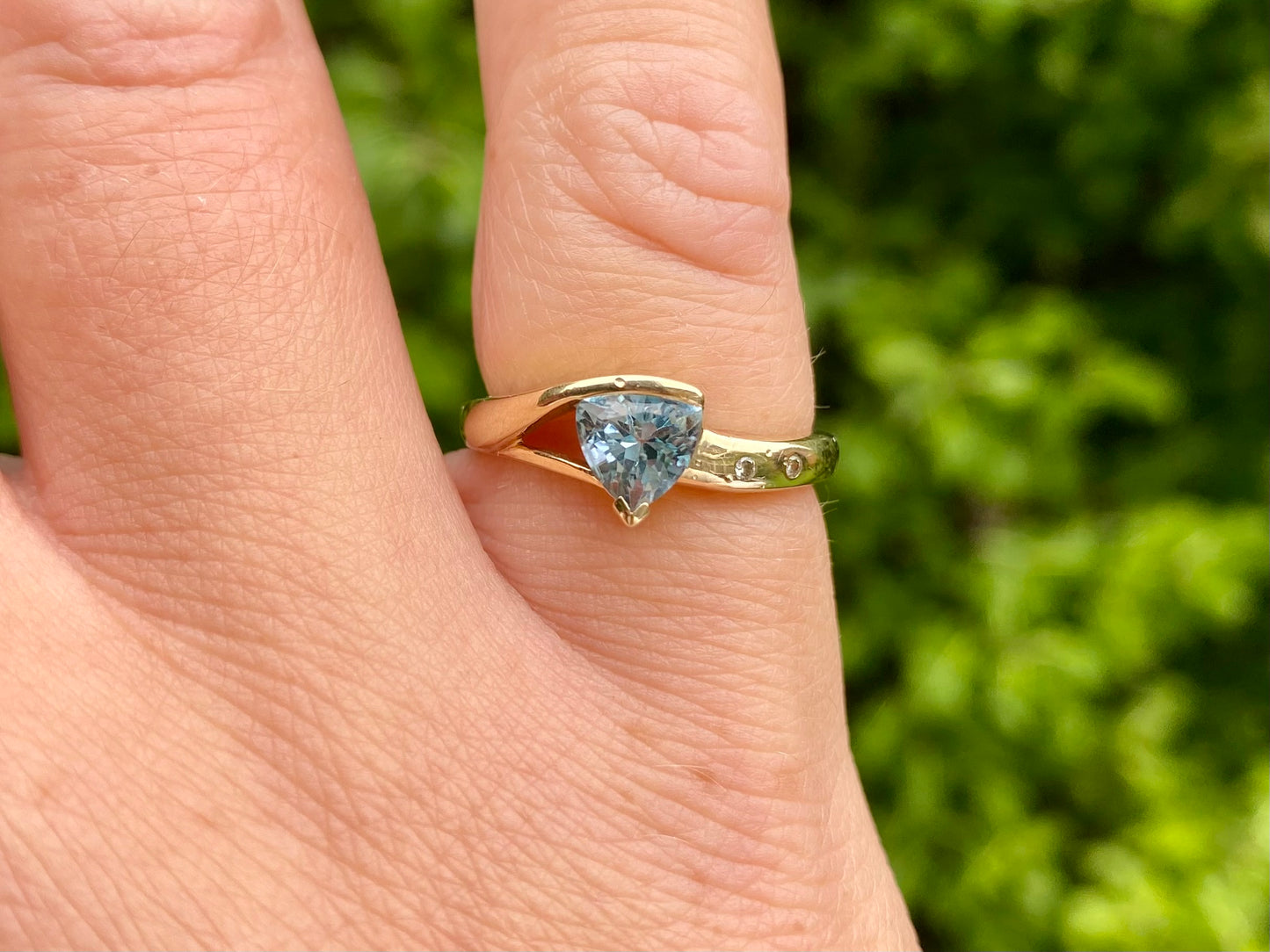 9ct Gold Topaz & Diamond Ring