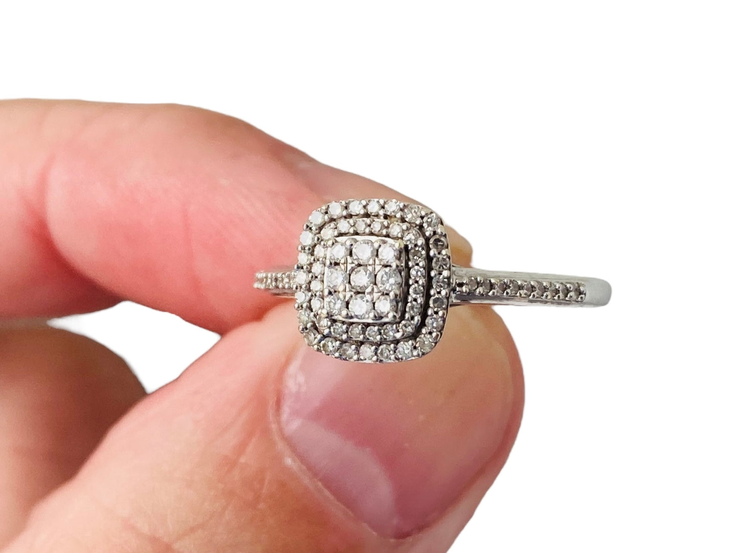 9ct Gold Diamond Ring