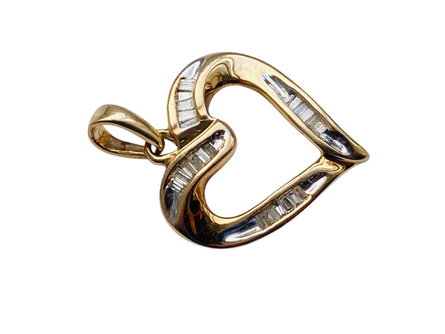 10ctct Gold Diamond Heart Pendant