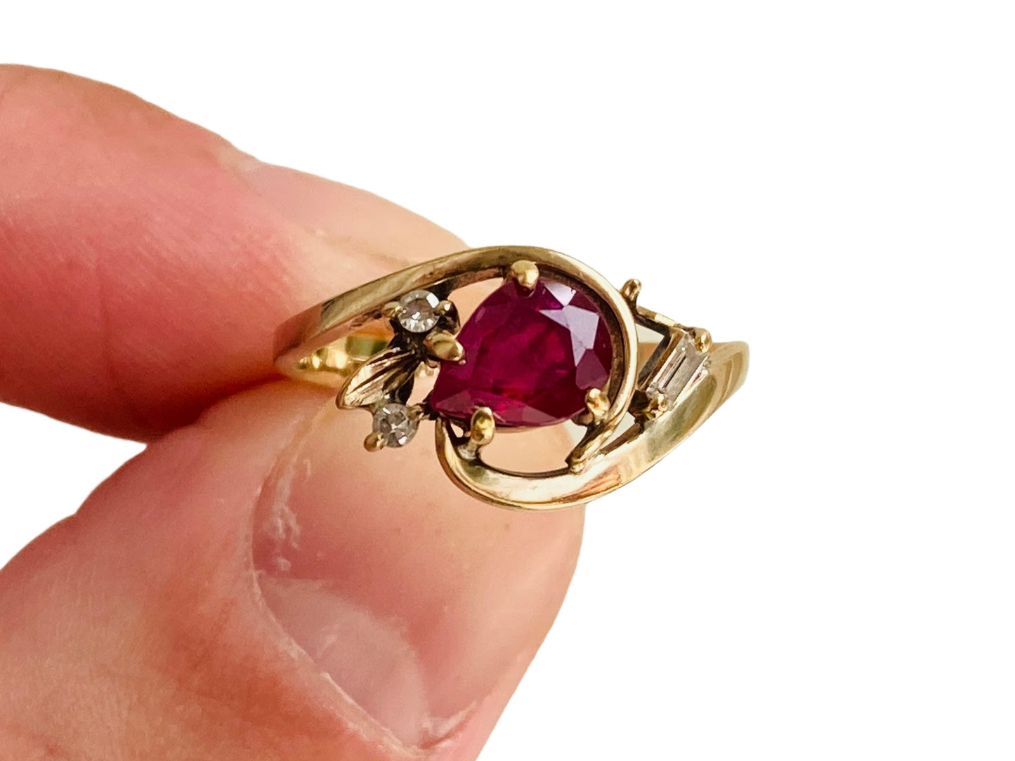 18ct Gold Ruby & Diamond Ring