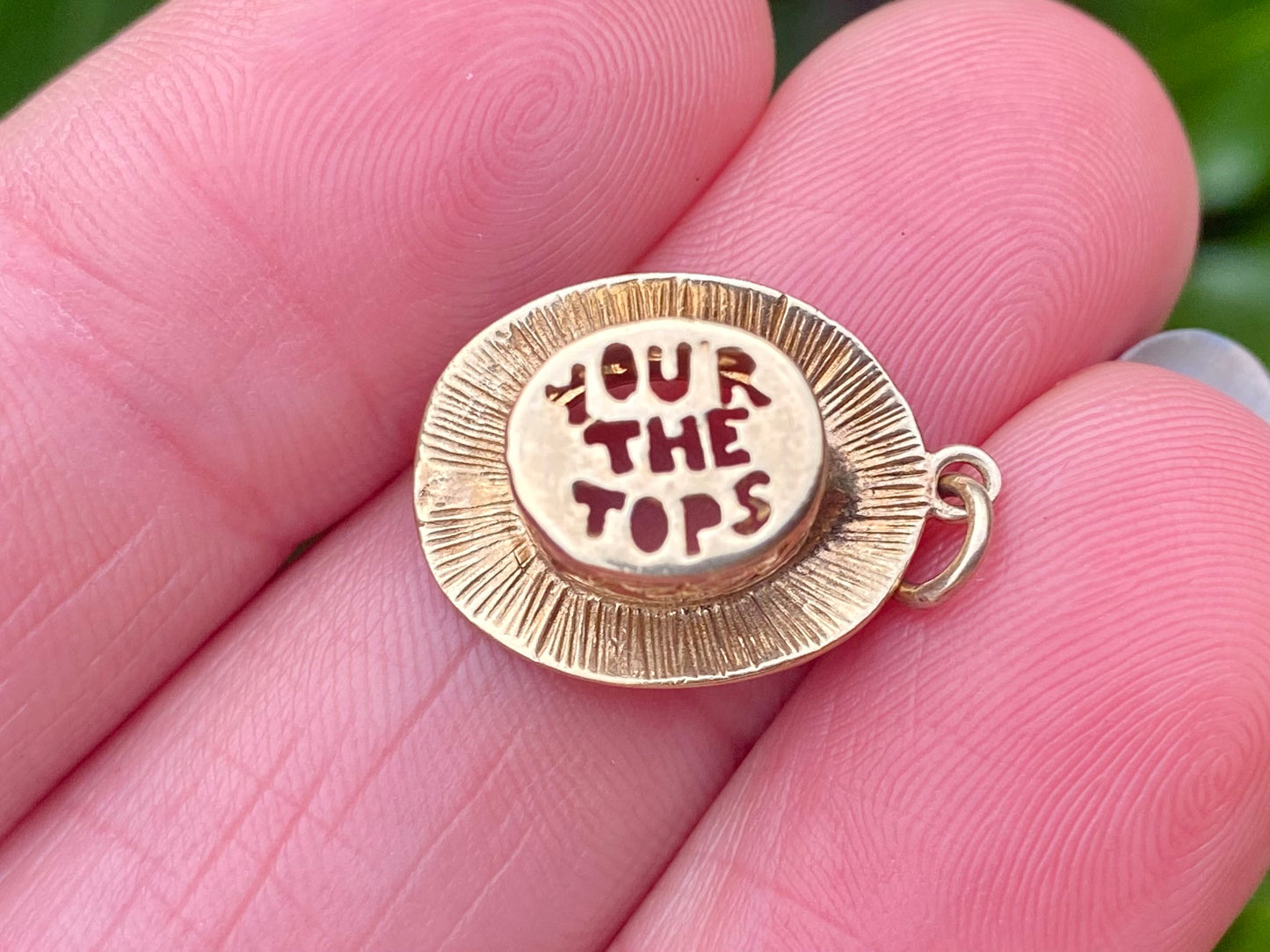 Vintage 9ct Gold Top Hat Pendant or Charm