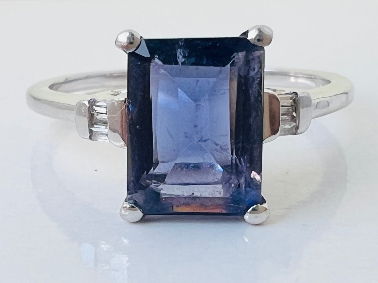 9ct Gold Iolite & Diamond Ring