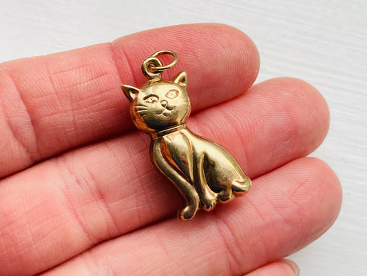 9ct Gold Puffy Cat Pendant