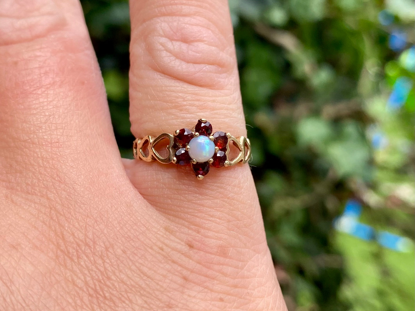 Vintage 9ct Gold Opal & Garnet Ring