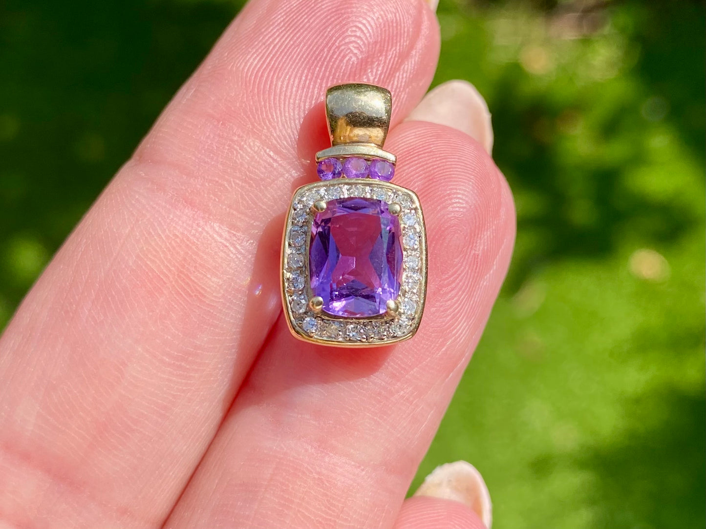 9ct Gold Amethyst & Diamond Pendant