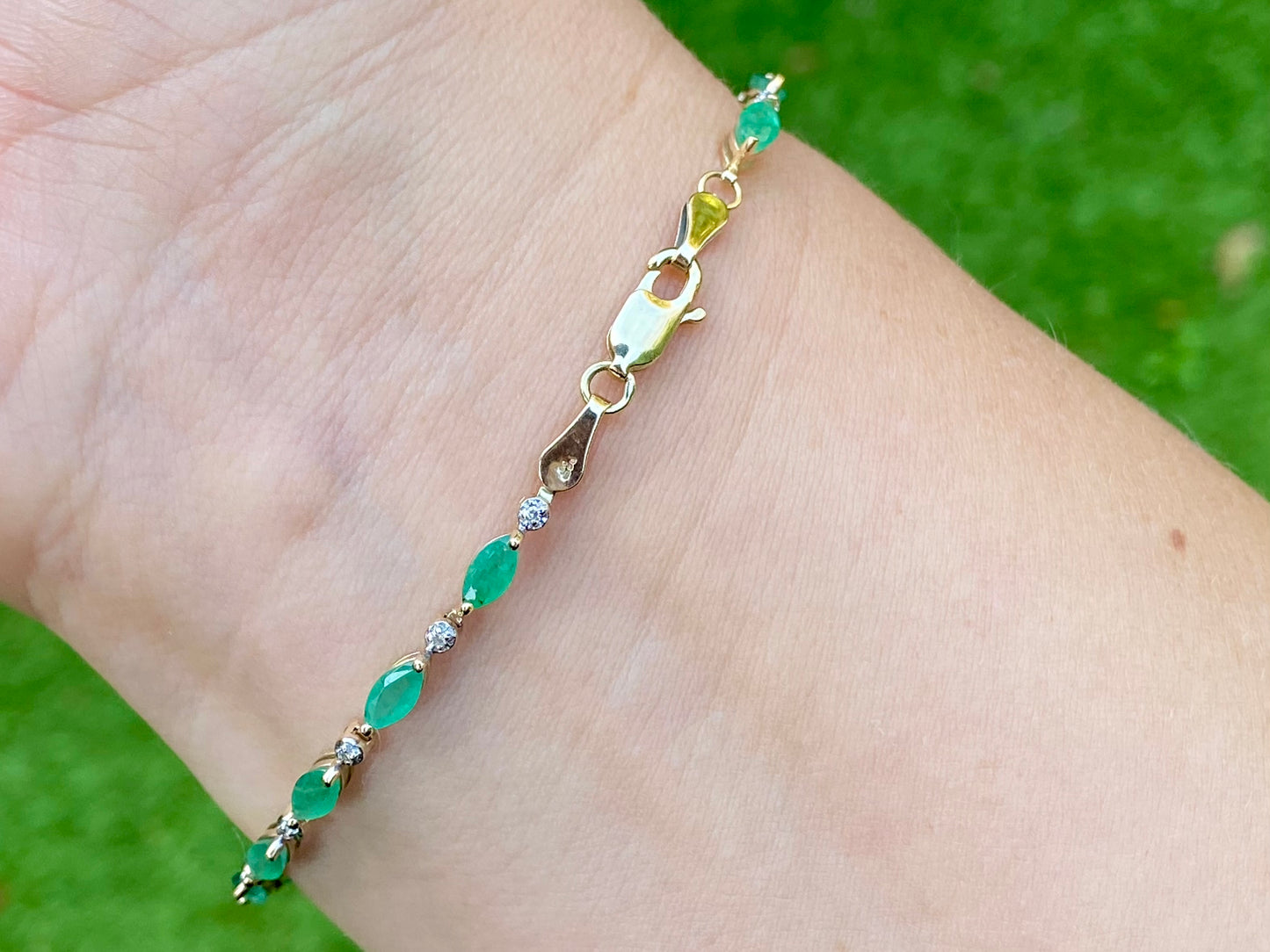9ct Gold Emerald & Diamond Bracelet