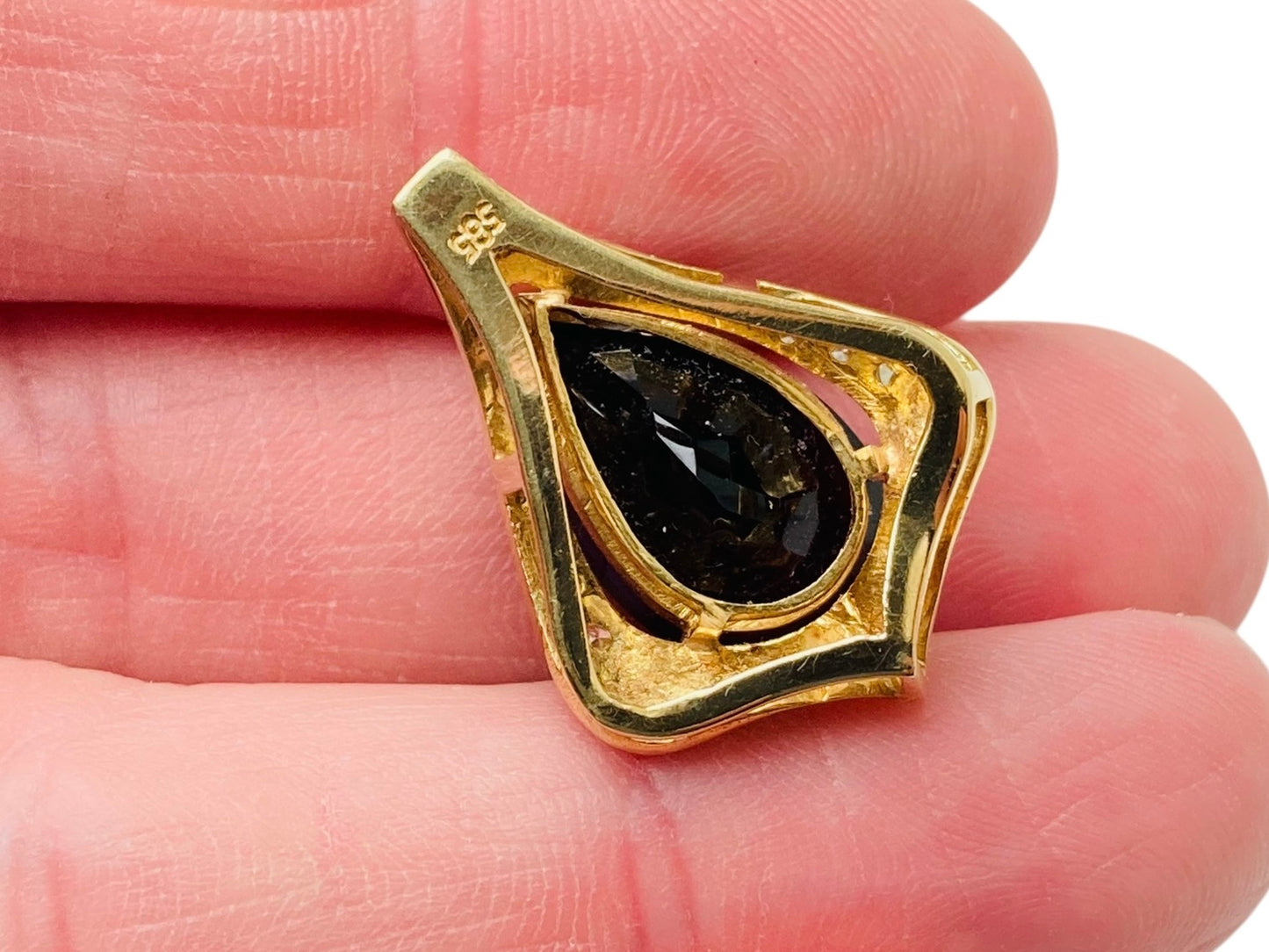 Vintage 14ct Gold Amethyst & Diamond Pendant