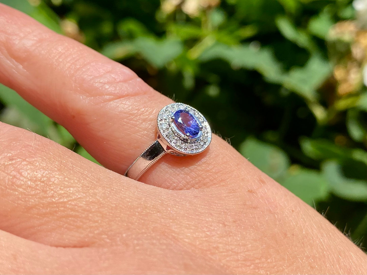 9ct Gold Tanzanite & Diamond Ring