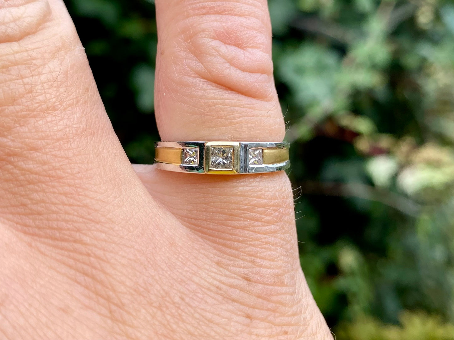 18ct Gold Three-Stone Diamond Ring