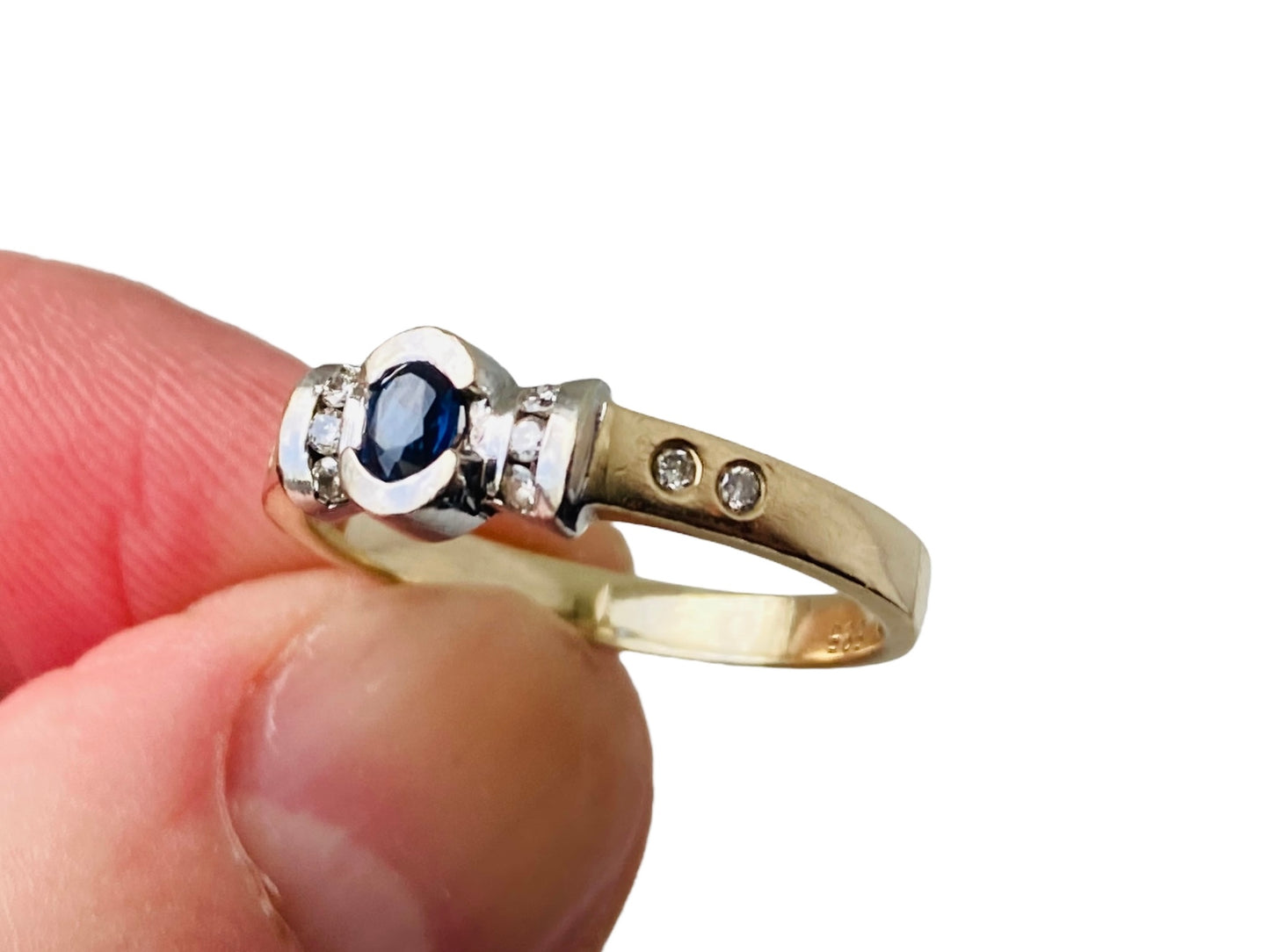 14ct Gold Sapphire & Diamond Ring