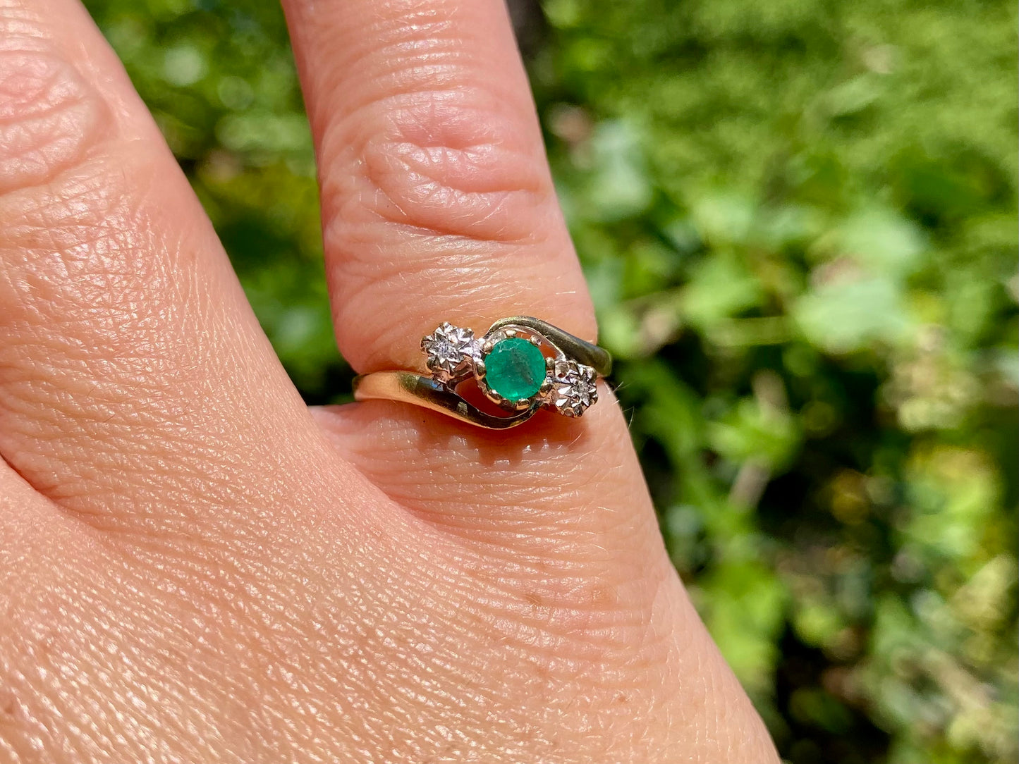 9ct Gold Emerald & Diamond Ring