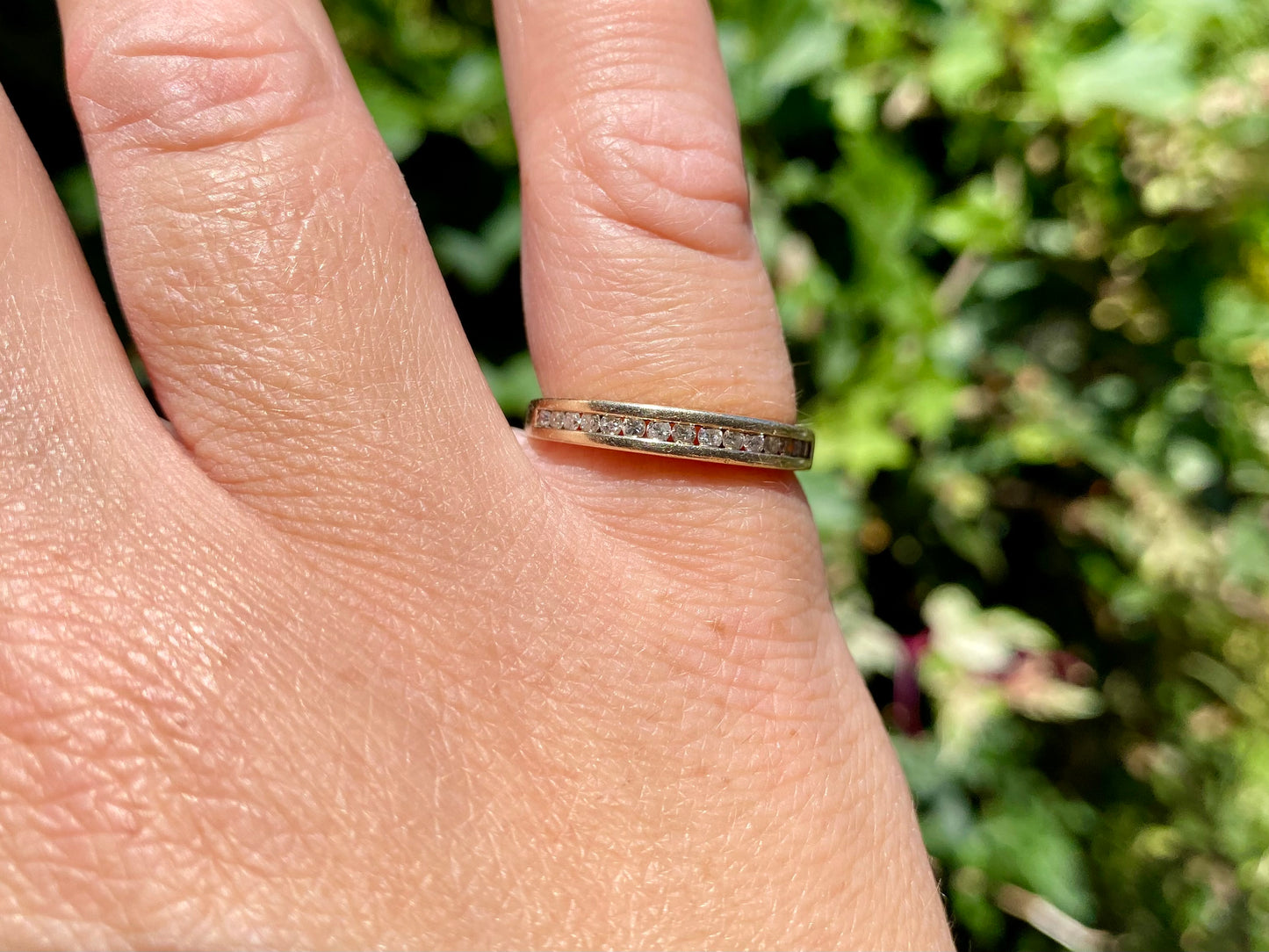 9ct Gold Fifteen-Stone Diamond Band Ring