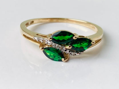 9ct Gold Diopside & Diamond Ring