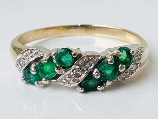 9ct Gold Emerald & Diamond Ring