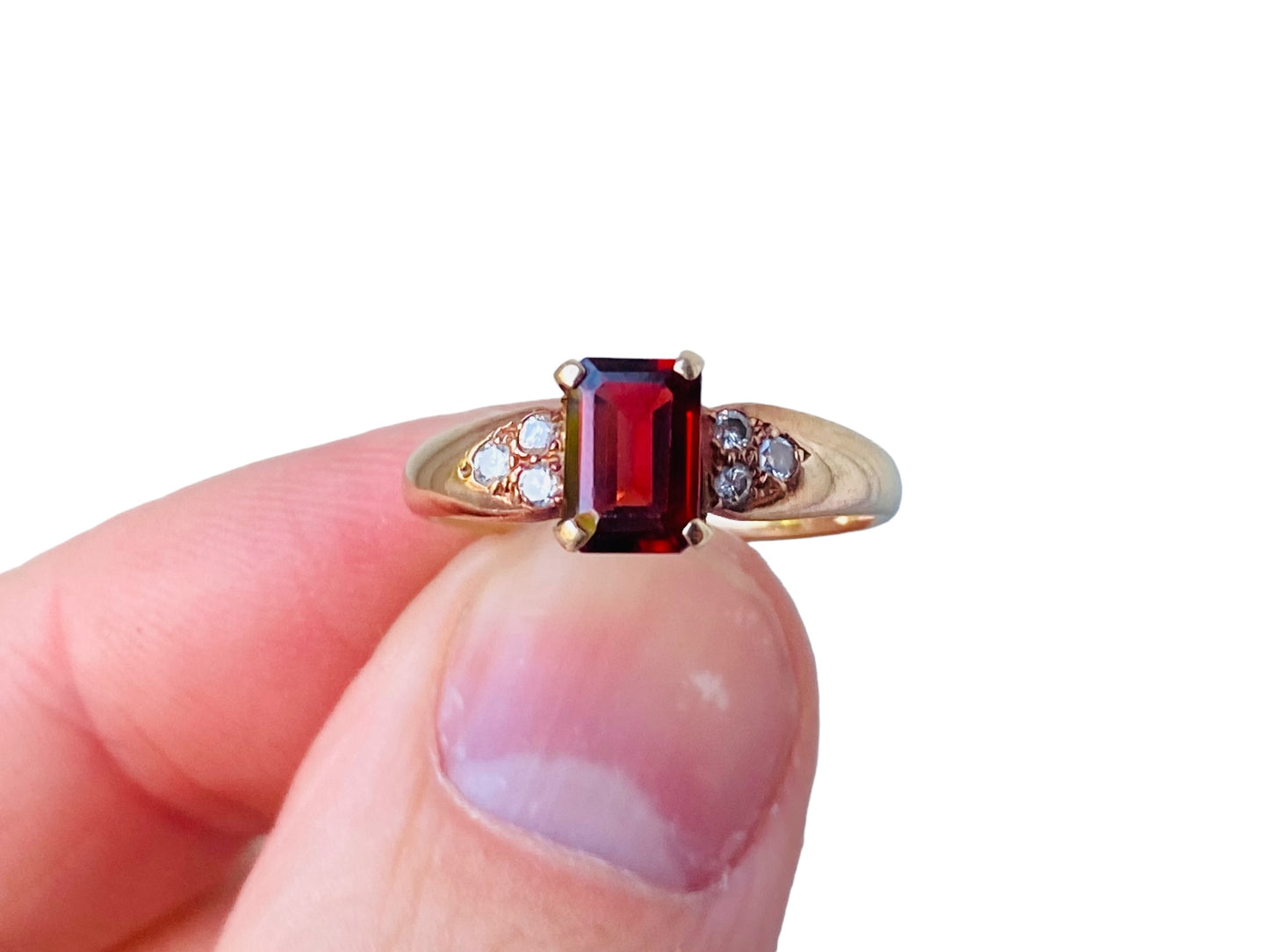 Vintage 9ct Gold Garnet & Diamond Ring