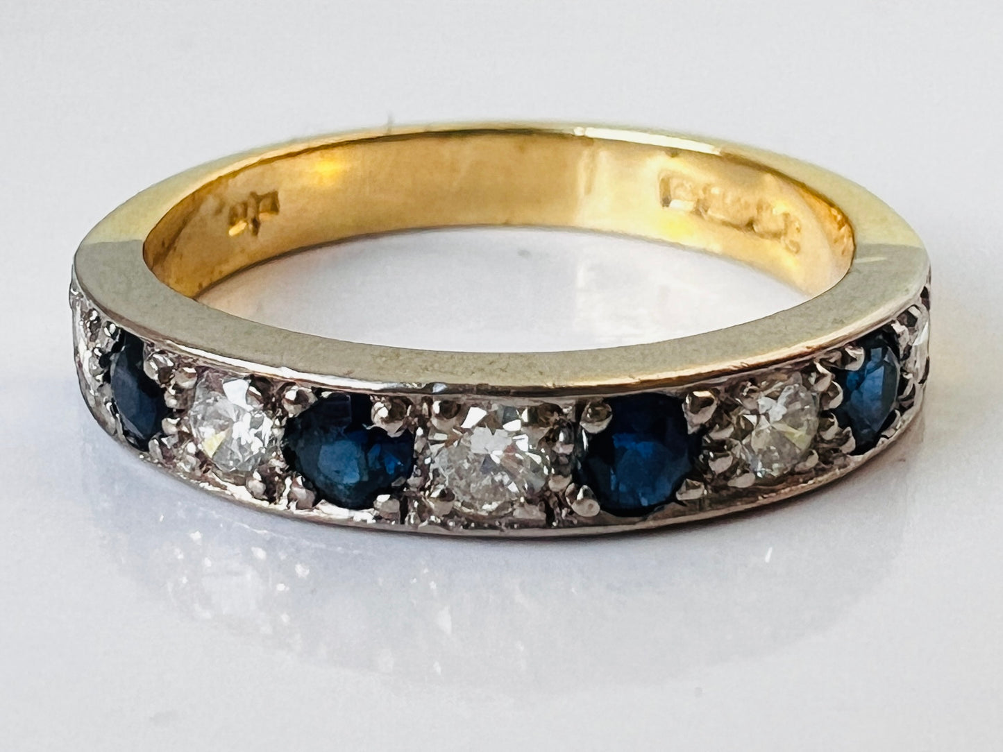 Vintage 18ct Gold Sapphire & Diamond Ring
