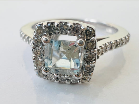 18ct Gold Topaz & Diamond Ring