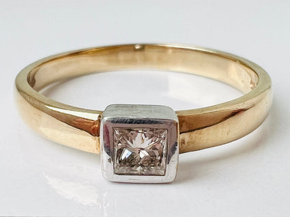 9ct Gold Diamond Solitaire Ring