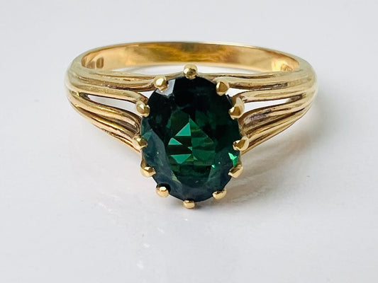Vintage 18ct Gold Green Tourmaline Ring