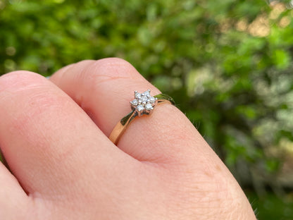 9ct Gold Diamond Daisy Ring