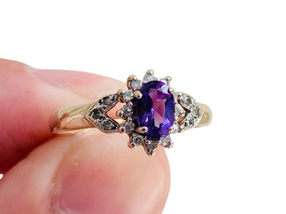 Vintage 9ct Gold Amethyst & Diamond Ring