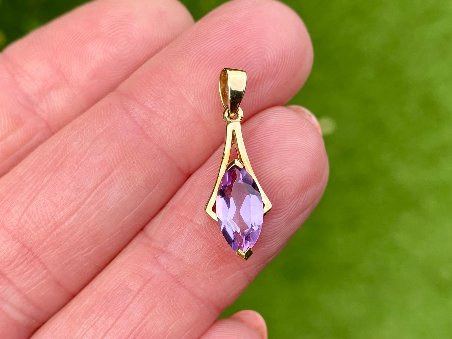 9ct Gold Amethyst Pendant