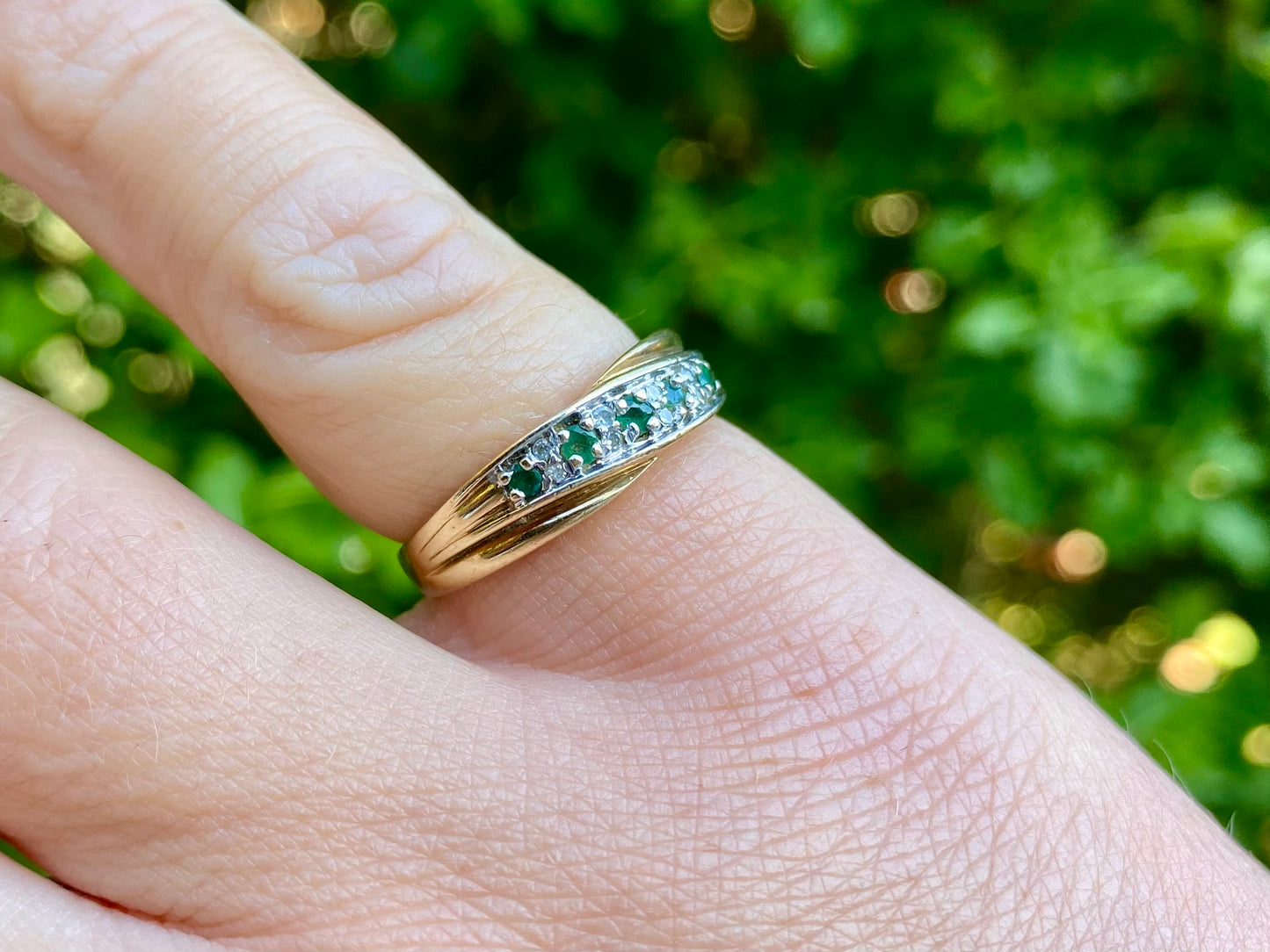 9ct Gold Emerald & Diamond Ring