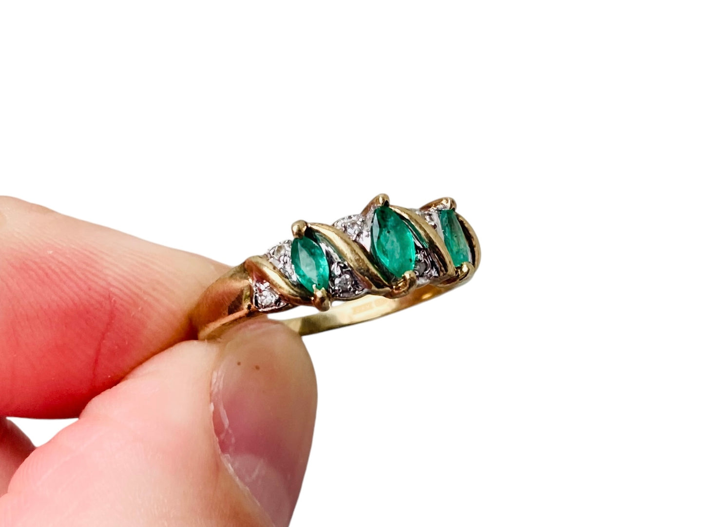 Vintage 9ct Gold Emerald & Diamond Ring