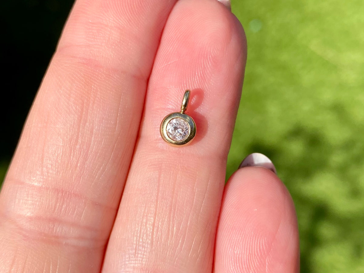 9ct Gold Diamond Solitaire Pendant