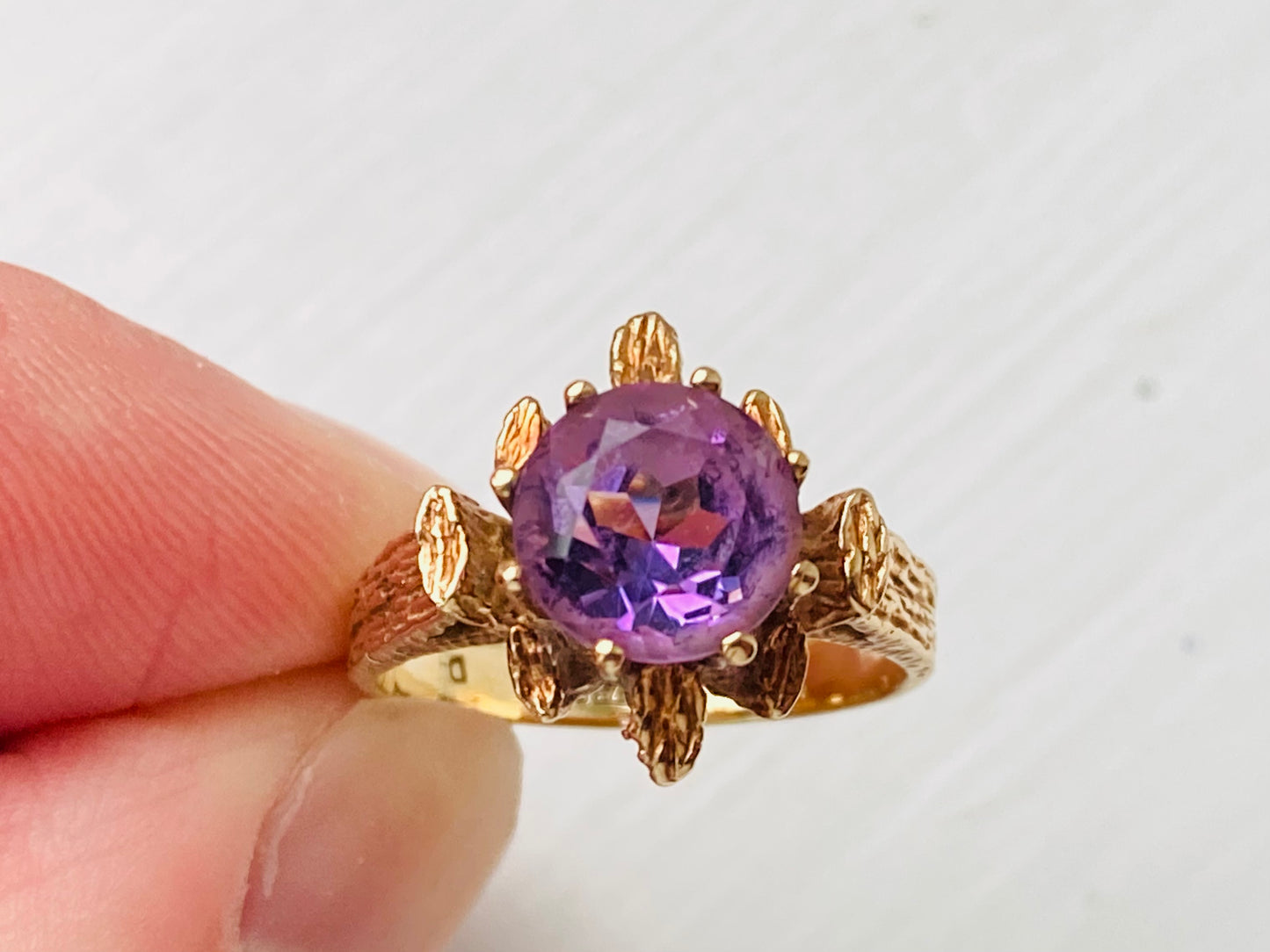 Vintage 9ct Gold Amethyst Ring