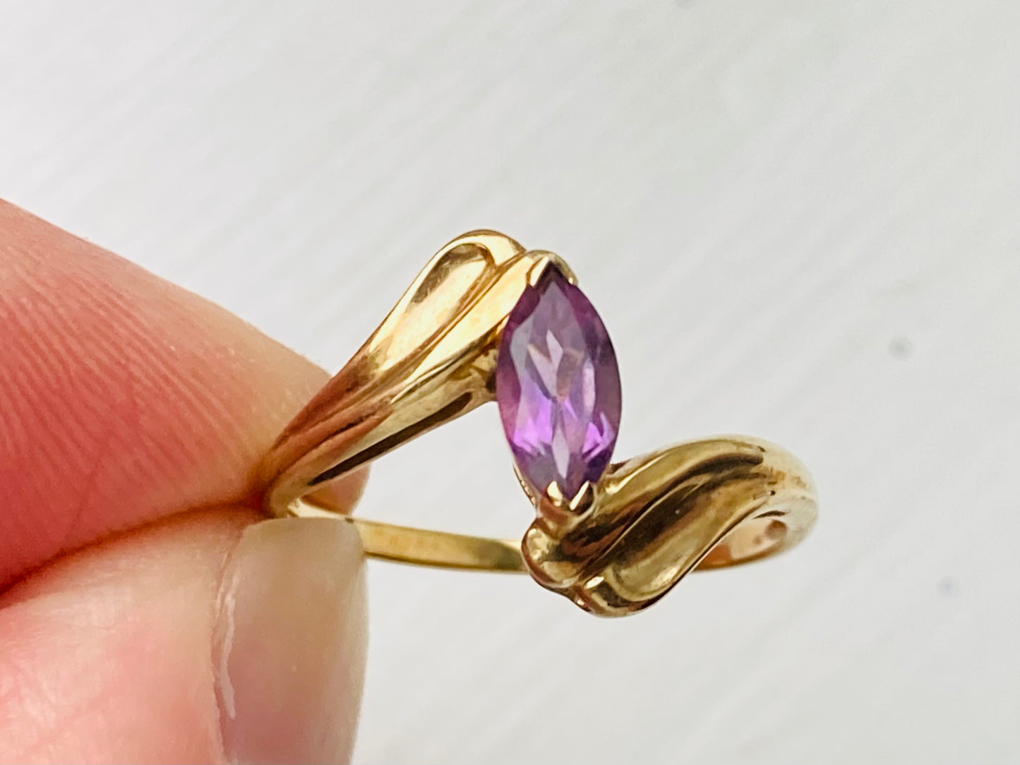 9ct Gold Amethyst Ring