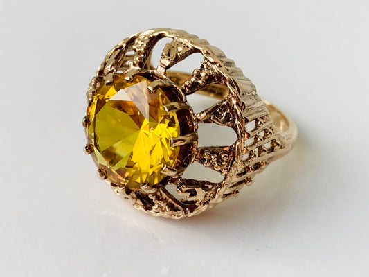 Vintage 9ct Gold Synthetic Yellow Sapphire Ring