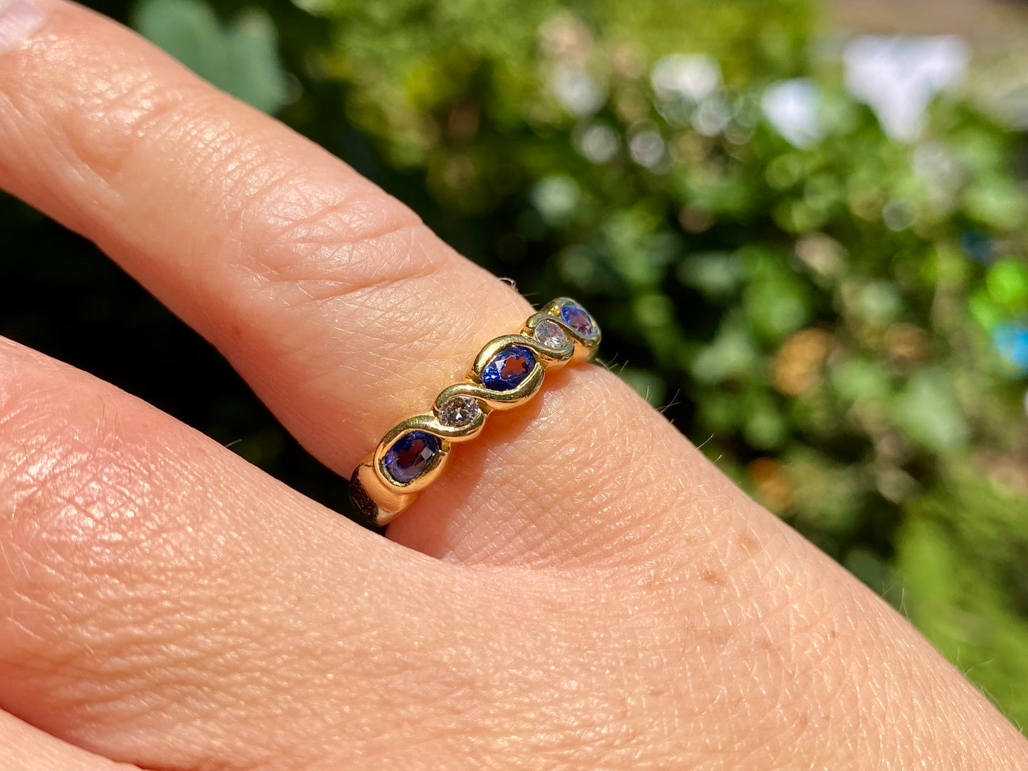 Vintage 18ct Gold Sapphire & Diamond Ring