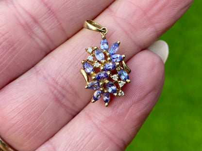 9ct Gold Tanzanite & Diamond Pendant