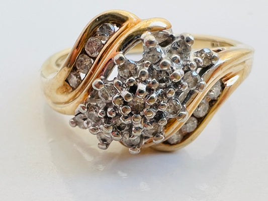 9ct Gold Diamond Ring
