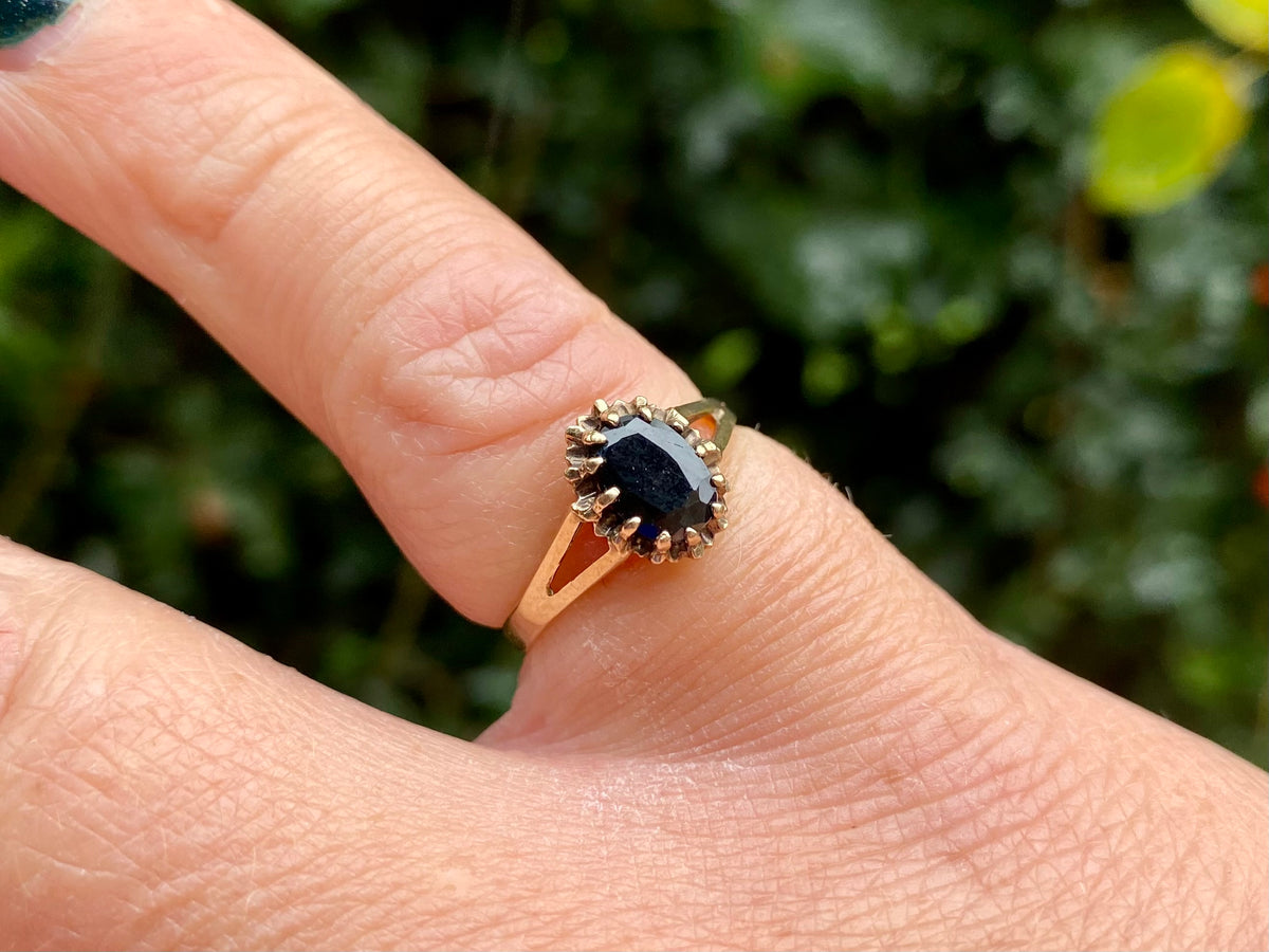 Vintage 9ct Gold Sapphire Ring