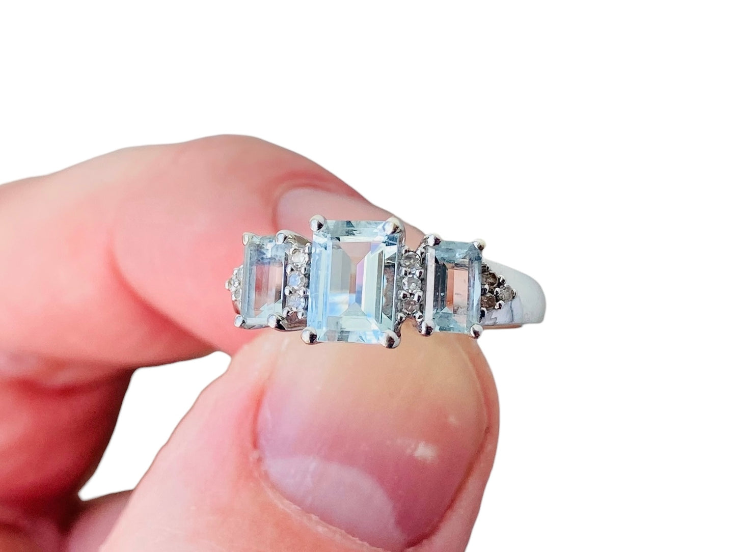 9ct Gold Aquamarine & Diamond Ring