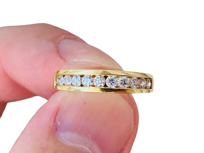 18ct Gold Ten-Stone Diamond Ring