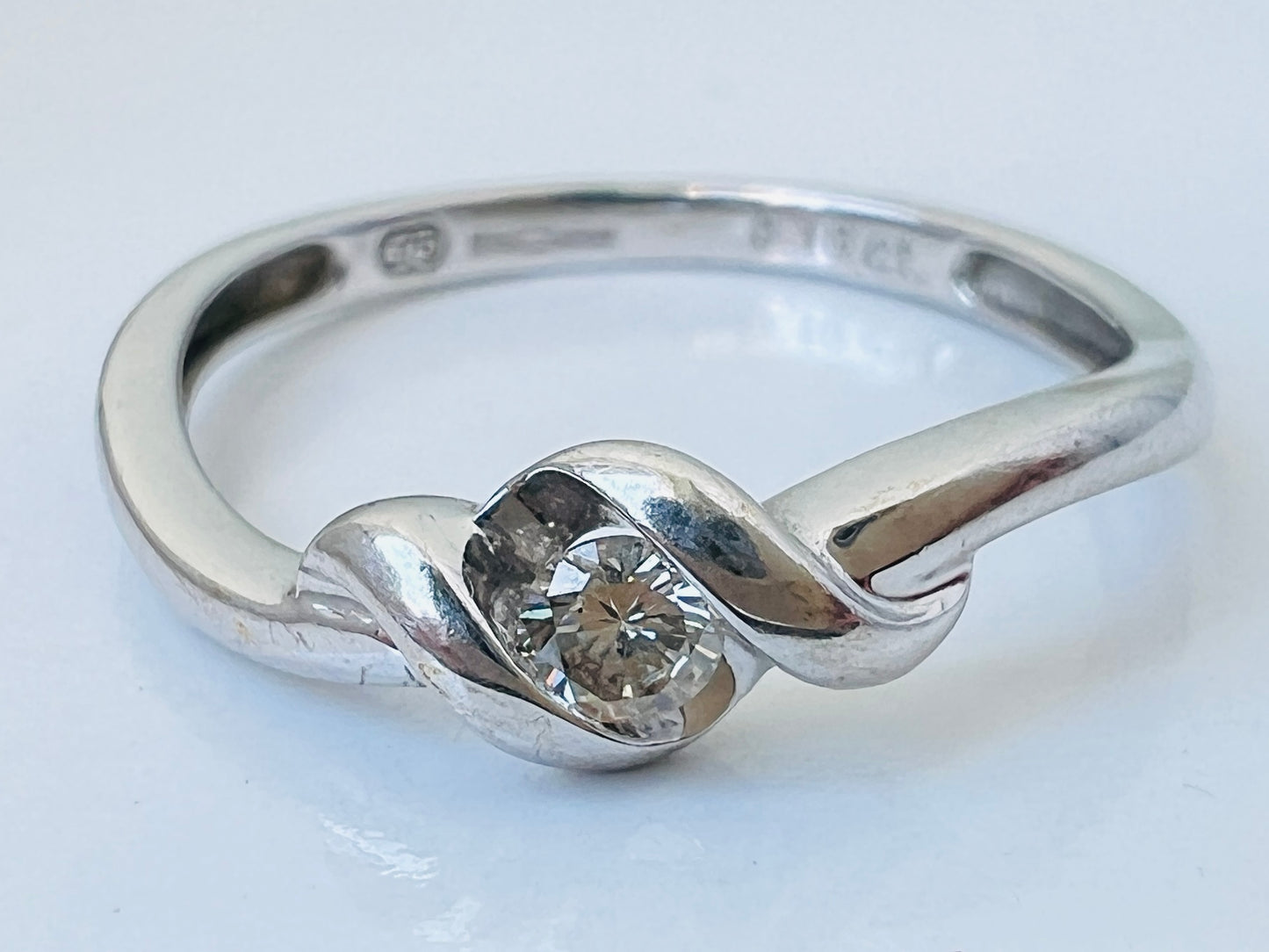 9ct Gold Diamond Ring