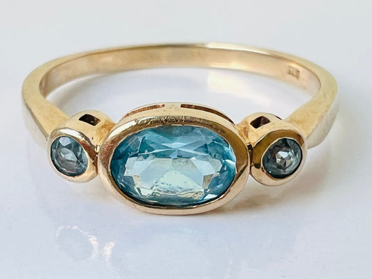 9ct Gold Topaz Ring